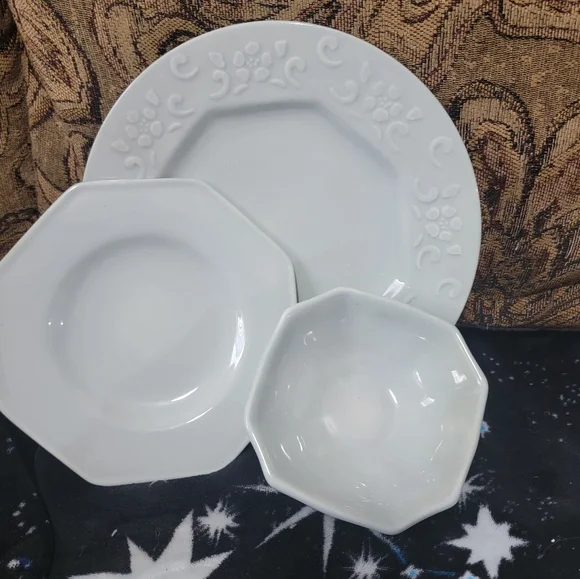 Embossed Solid Tableware Country - Picture 10 of 12